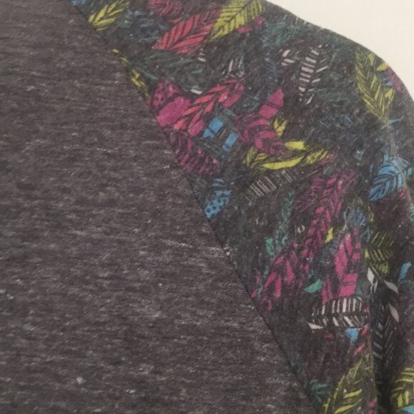 XS LuLaRoe Randy Tee DD11 1374 - Picture 3 of 5